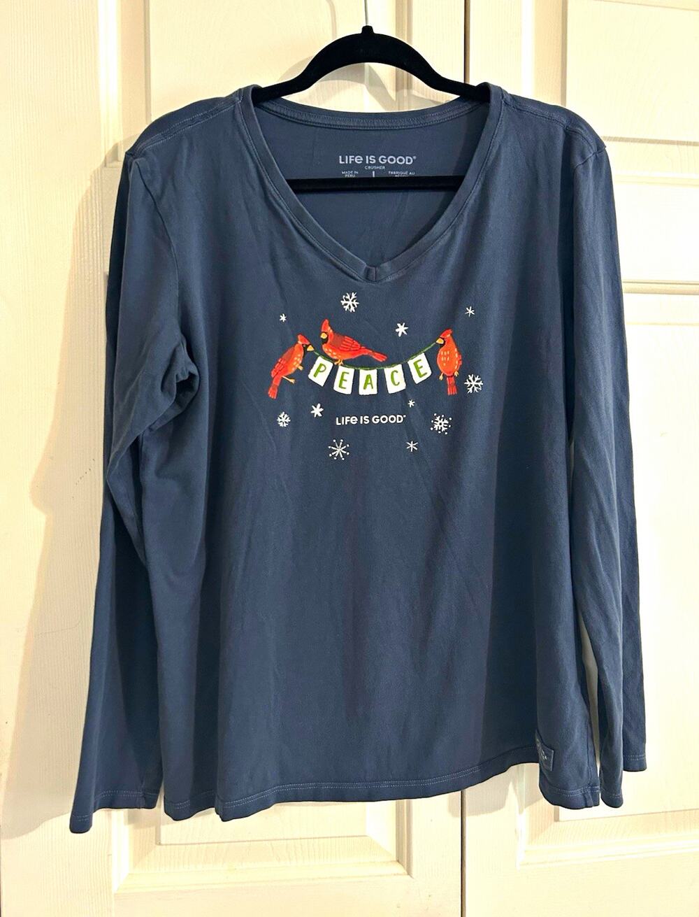 Life is Good Women's Crusher Tee L Blue V-Neck Long Sleeve Holiday Christmas